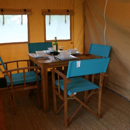 Отель Safari At La Petite Lande Thiviers Экстерьер фото