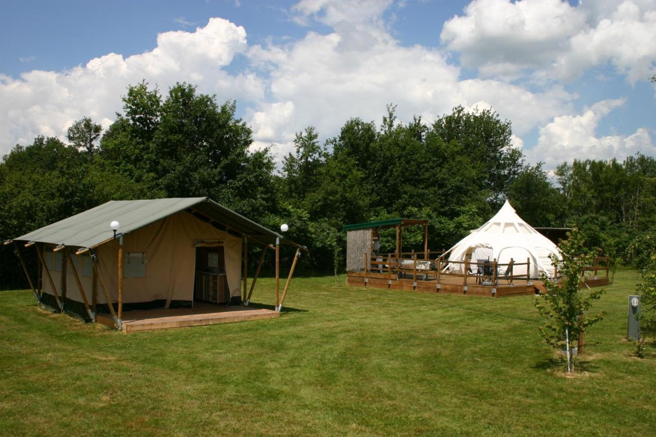 Отель Safari At La Petite Lande Thiviers Экстерьер фото
